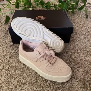 Nike Air Force 1 Sage Low